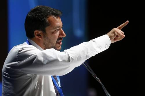 Salvini a muso duro: "Espelleremo la ricca fuorilegge tedesca"