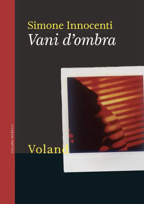 "Vani d'ombra" da cui spiare la luce bianca della follia