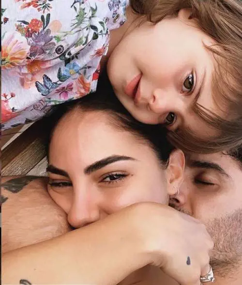 Iannone bacchetta la De Lellis: "Hai fatto la fi..., poi ci sei cascata"