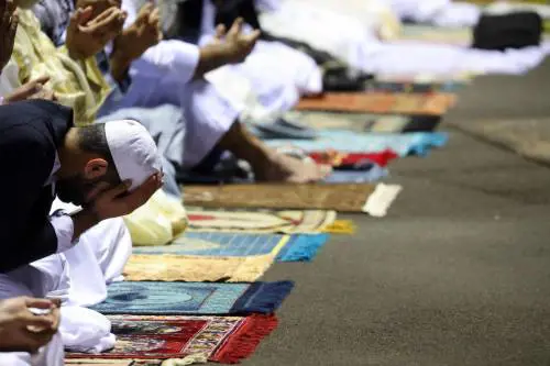 La Francia ha un problema: i servizi pubblici in mano gli islamisti