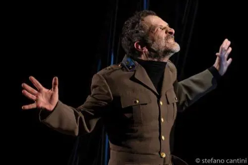 Un "Generale" surreale che combatte per la pace