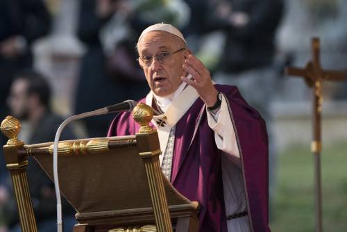 Il Papa dice "no" alla giustizia che crea "diritto a morire"