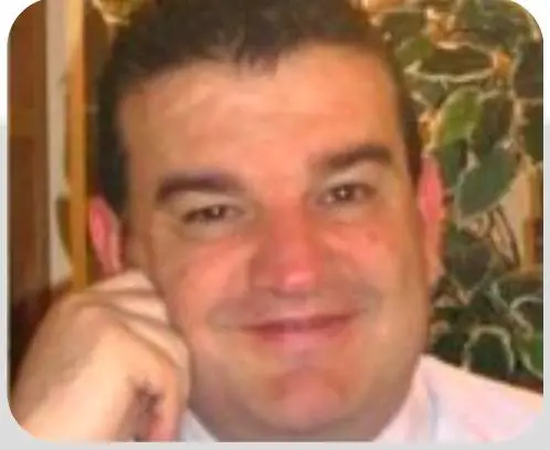 Vicesindaco M5S parcheggia con il pass disabili del padre morto