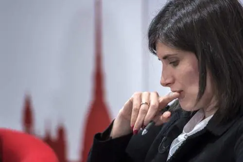 L'enigma Appendino sul ballottaggio di Torino. Dubbi sul sostegno al dem che la denunciò