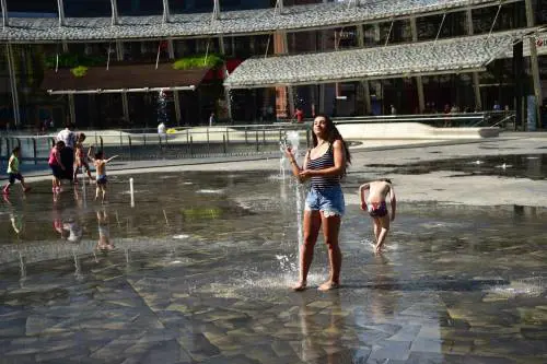 Caldo, giovedì bollino rosso: a rischio bambini e anziani