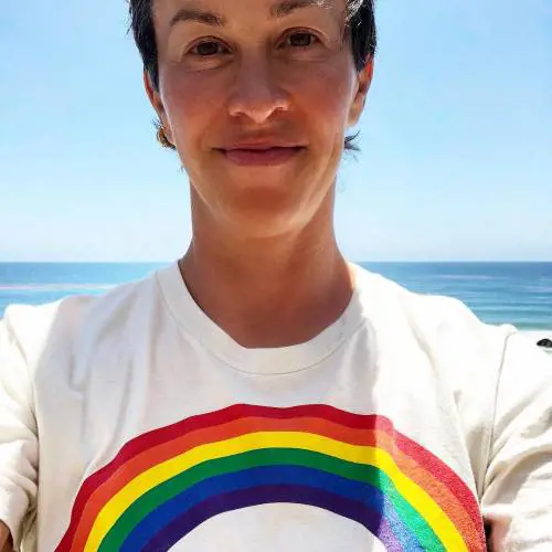 Alanis Morissette incinta a 45 anni: “Non ci speravo più”