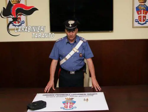 Taranto, sparatoria in pieno giorno: in manette due uomini