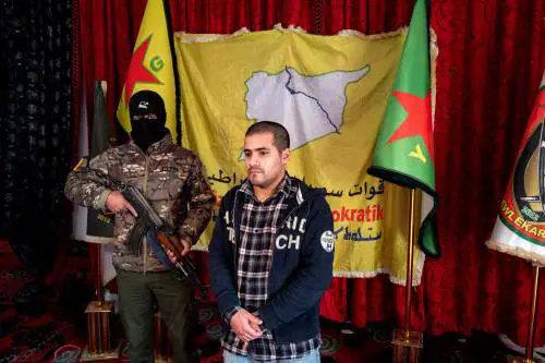 Siria, 007 in missione segreta. Torna a casa il jihadista italiano