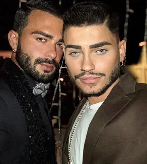 Cristian Imparato, la foto del bacio su Instagram con il fidanzato Davide