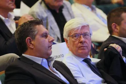 Forza Italia, Toti accelera Invoca le primarie e il congresso a ottobre