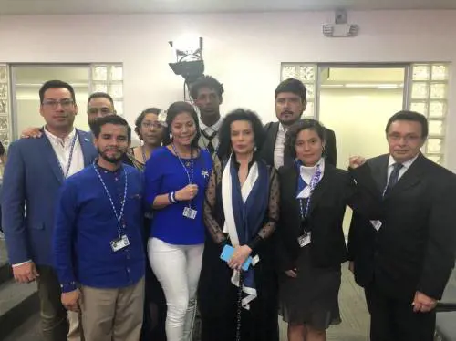 La nuova vita dell'ex di Mick Jagger Ora si batte contro il despota Ortega