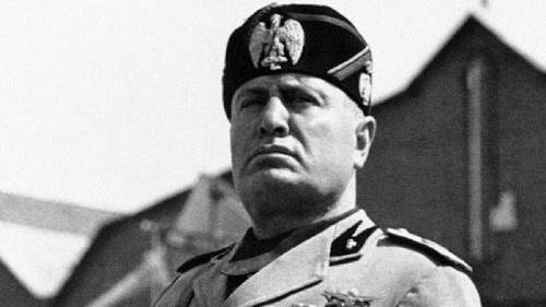 Mussolini rimane cittadino onorario di Salò