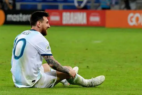 Il Brasile festeggia la vittoria in Copa America e attacca Messi: "Non sa perdere"