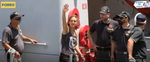 L'ultima follia dei progressisti: "Adesso diamo il Nobel a Carola"