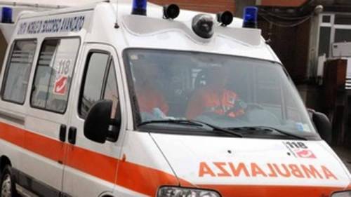 Roma, ramo cade su famiglia: tra i feriti una bimba di 2 anni