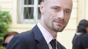 Il sindaco di Bibbiano querela 147 persone tra cui Di Maio