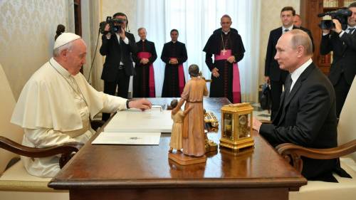 Vladimir Putin ha incontrato papa Francesco