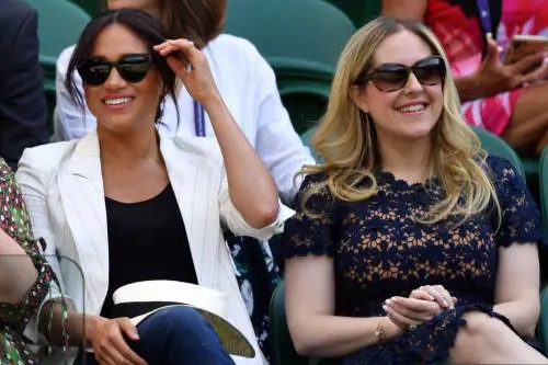 Meghan Markle interrompe il congedo: foto