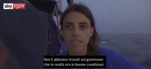 La prova che non si tratta di soccorsi. Il gommone era in buone condizioni