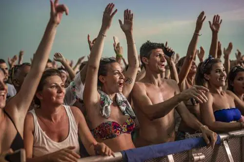 Grande successo per il "JovaBeach Party"