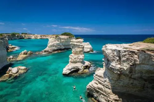 Salento, crollo di una falesia, paura tra i bagnanti