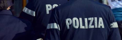  Poliziotti liberi dal servizio arrestano rapinatore nel Napoletano