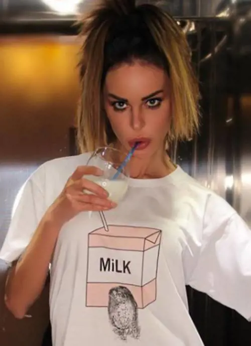 Nina Moric dopo il malore in Africa: "Devo prendere gli antibiotici"