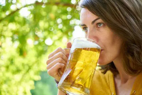 Donne: rinunciare all'alcol migliora la salute mentale