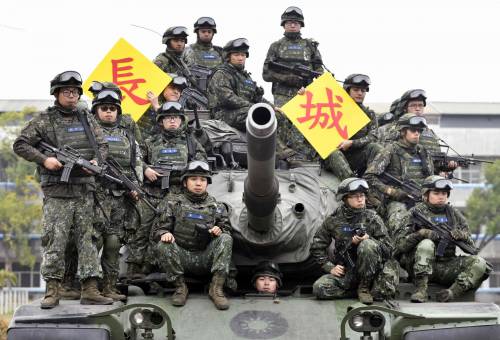 Taiwan apre ai dissidenti, ira Pechino