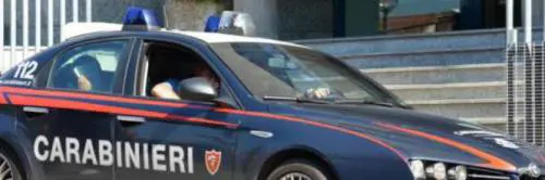 Vuole i soldi per la droga, figlio violento aggredisce i genitori