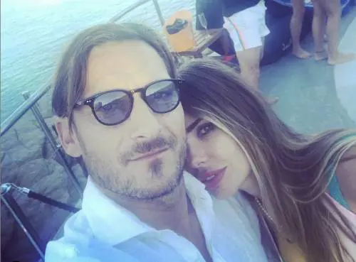 Francesco Totti e la dedica d'amore a Ilary: "Sempre con te"