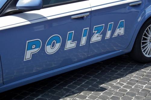 Blitz della polizia a Scampia: arrestato corriere della droga