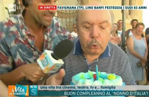 Lino Banfi compie 83 anni e confessa: "Vorrei rivivere il giorno in cui mi sposai con Lucia"