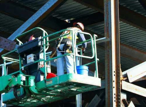 “Napoli e i napoletani da bruciare”. È polemica sulla frase apparsa in una fabbrica di Pomigliano