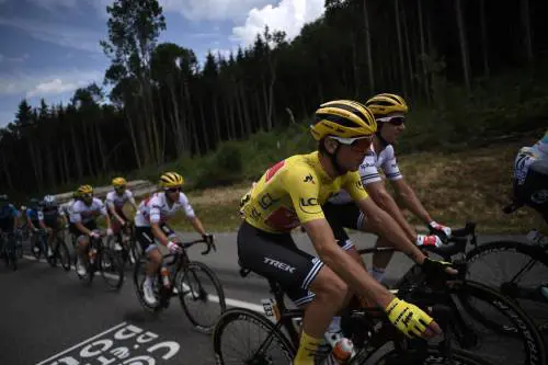 Ciccone perde la maglia Nibali si stacca in salita Ora non ci resta che Aru