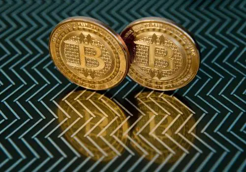 Criptovalute, conviene investire? 5 consigli (e 5 rischi)