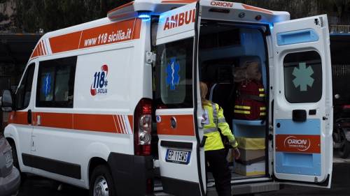 Cesena, auto si ribalta e provoca quattro morti