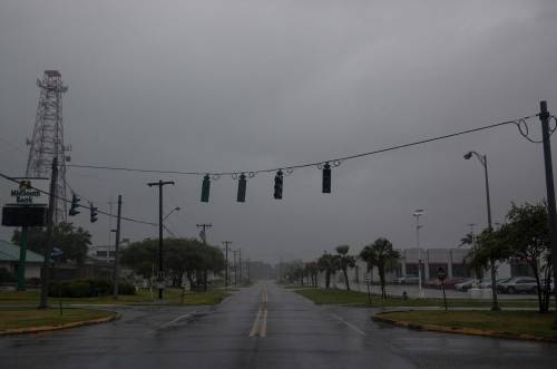 Uragano Barry fa paura: piogge e venti a 140 km orari