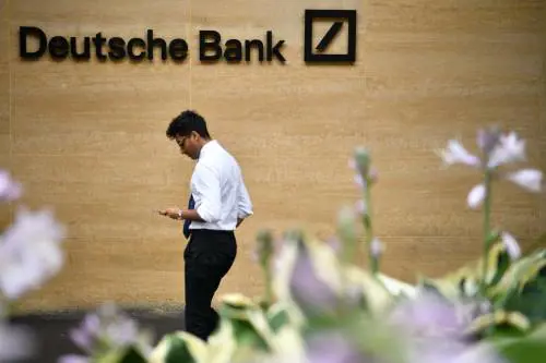 Deutsche bank, soluzione a tre teste