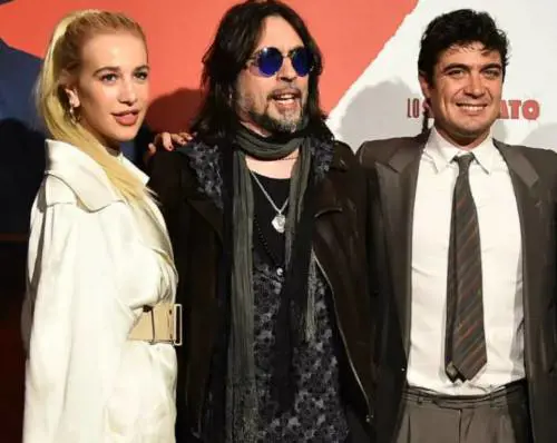 Hater contro Riccardo Scamarcio: "Pezzo di m..."
