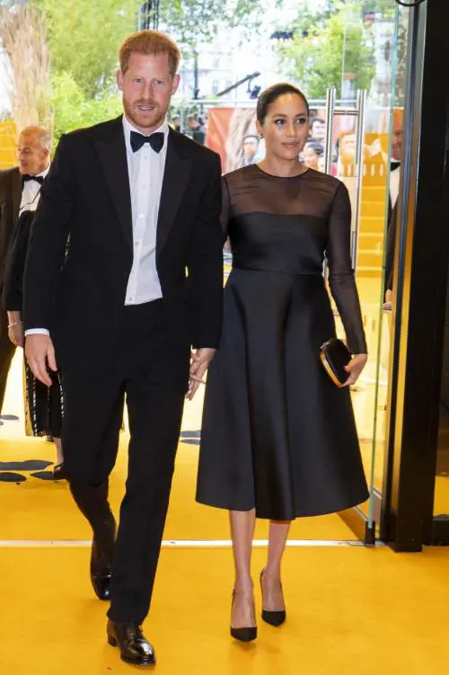Seconda uscita ufficiale per Meghan alla prima europea de Il Re Leone