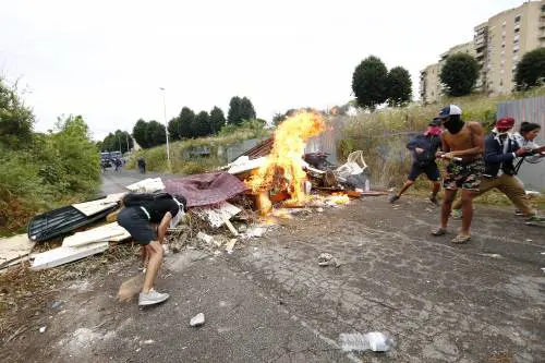 Primavalle, roghi e barricate Lo sgombero diventa guerra