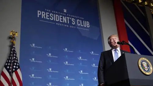 Trump ha l'ok della Corte: può usare i fondi federali per il muro