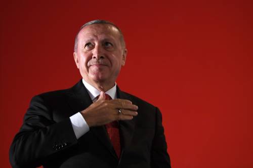 Erdogan non si vuole fermare: il suo esercito avanza in Siria
