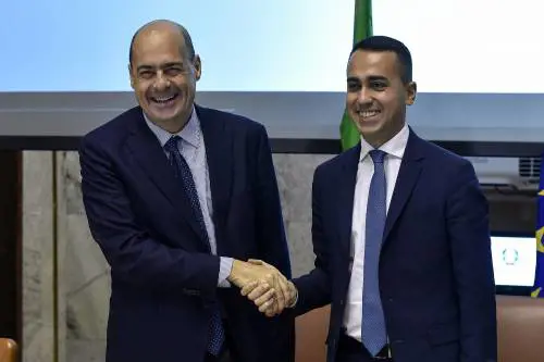 Lavoro, welfare e banche: il folle contratto Pd-M5S