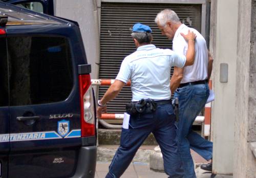 I giudici di Milano concedono gli arresti domiciliari a Formigoni