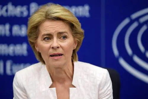 La personalità della Von der Leyen: la grafia rivela la nuova "signora" d'Europa