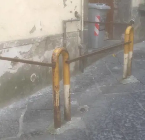 Occupano suolo pubblico illegalmente e lo affittano a terze persone