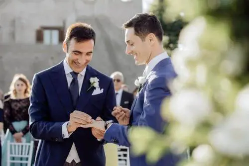 Vincenzo Mingolla, l'ex ballerino di Amici, sposa il suo compagno