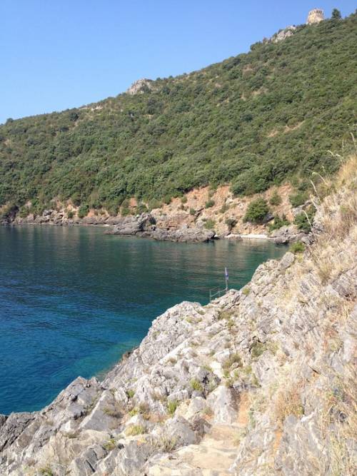 No alle orde di turisti, "In spiaggia per non più di un'ora"